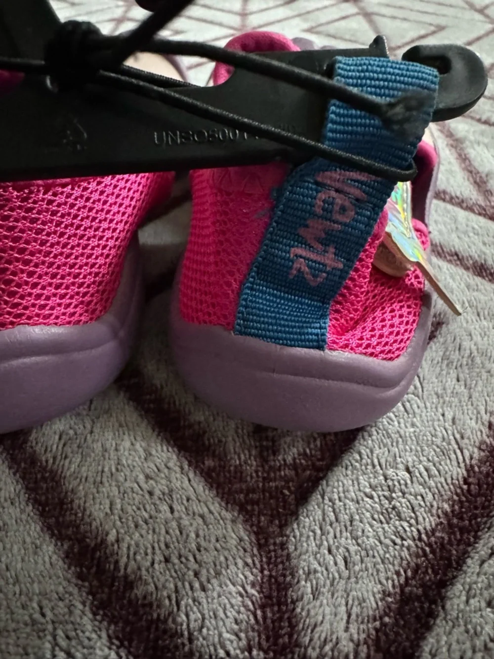 Newtz Mermaid Water Shoes Velcro Pink/Purple Holographic Size 7/8 Toddler Girls